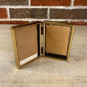 Vintage Hinged Bifold Picture Frame 2.5 x 3.75 Gold Tone Brass Ornate